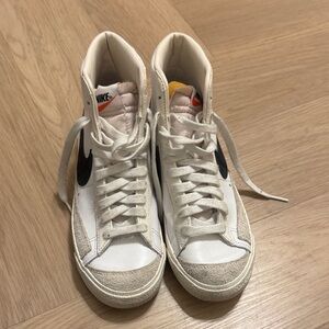 Nike White and Yellow Sneakers